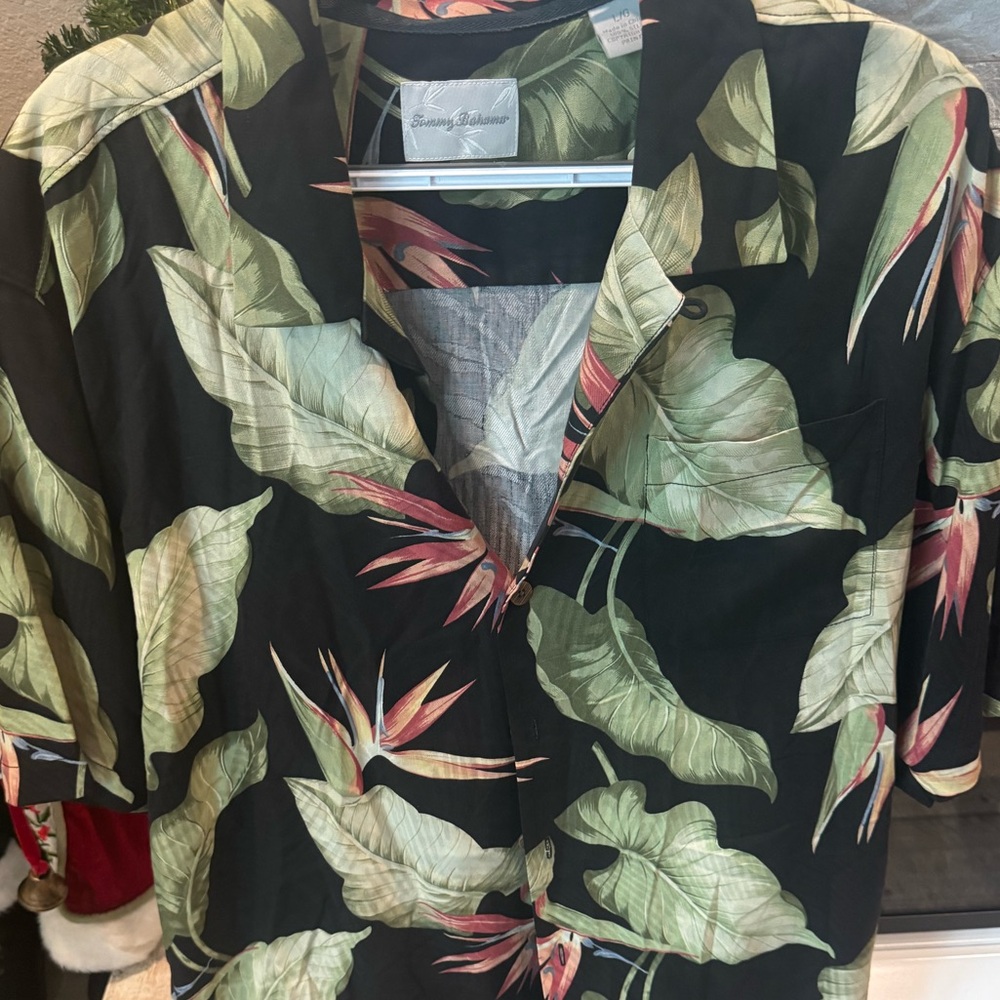Tommy Bahama - Men’s Short Sleeve Shirt